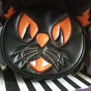 Love pain & Stitches cat bag